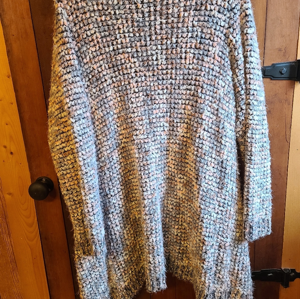 Est 1946 sweater - Picture 2 of 5